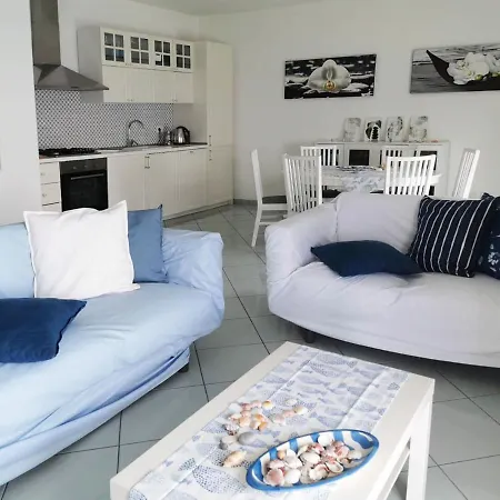 Blue Sea Holiday home Meta
